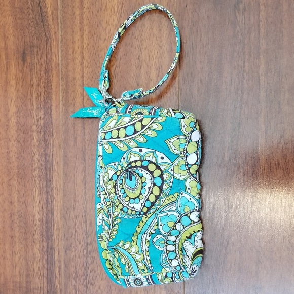 Vera Bradley Handbags - 🍉 Vera Bradley Blue Yellow Wristlet